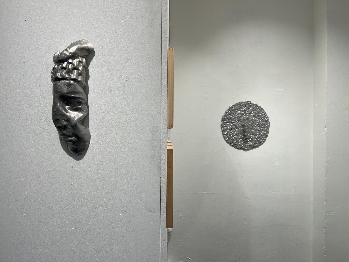 Marie Kølbæk Iversen. “O(gibbous)”