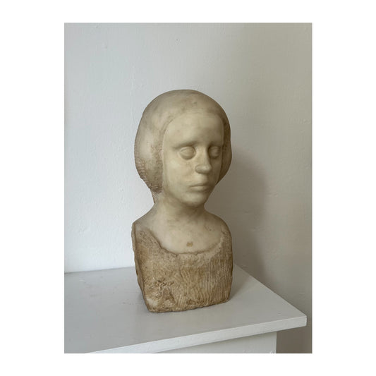 Portrait bust of a lady. Ca. 1900