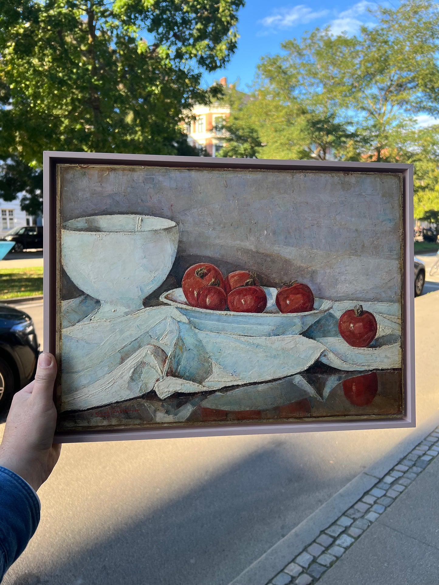 Einar Parslev. Stillife with tomatoes on a white tablecloth, 1924