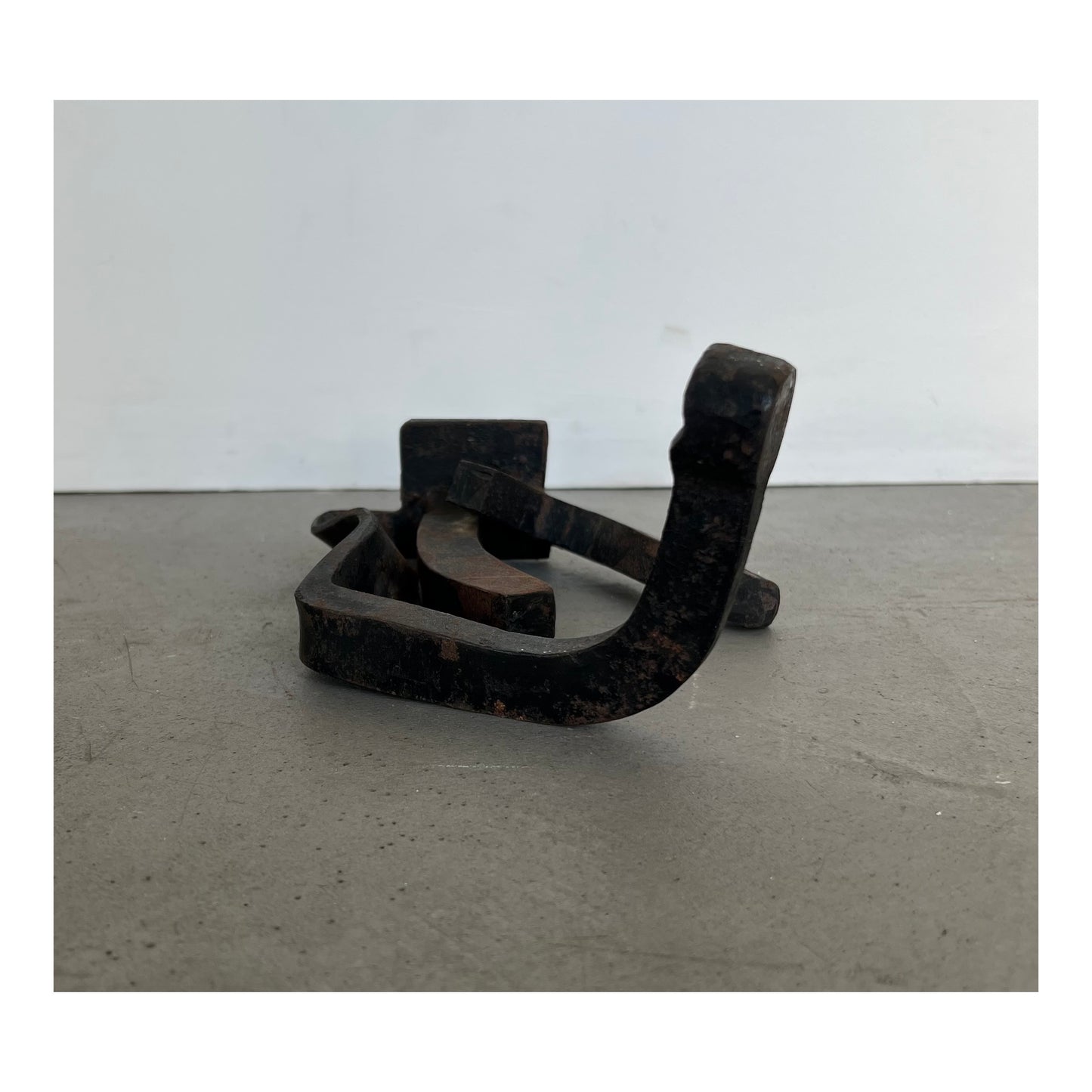 Niels Guttormsen. “Sort skulptur”, 1964